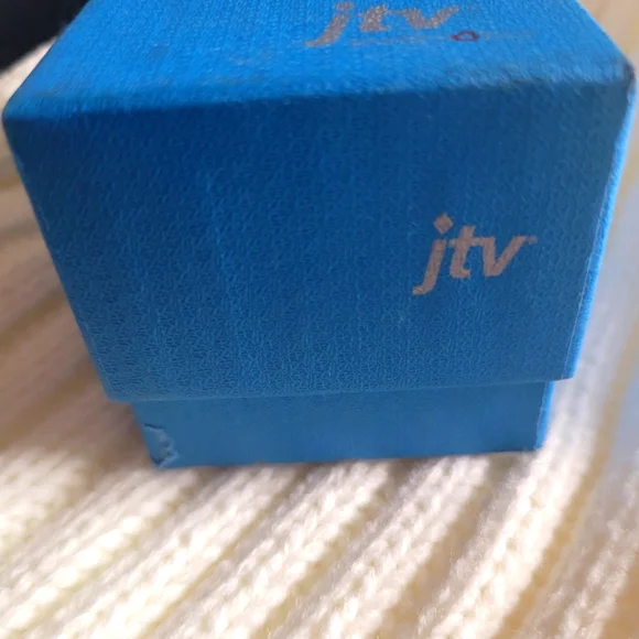 Ring - Picture 3 of 3